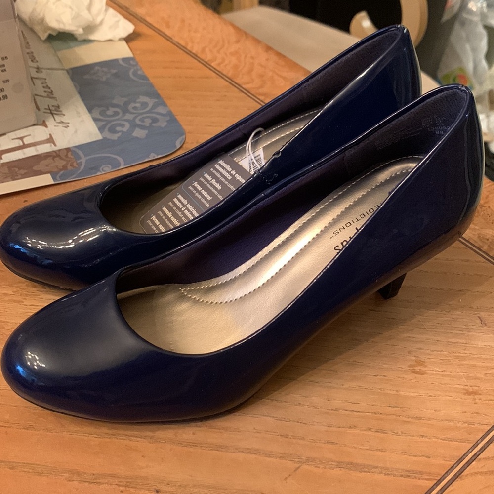 Comfort Plus by Predictions Blue Heels